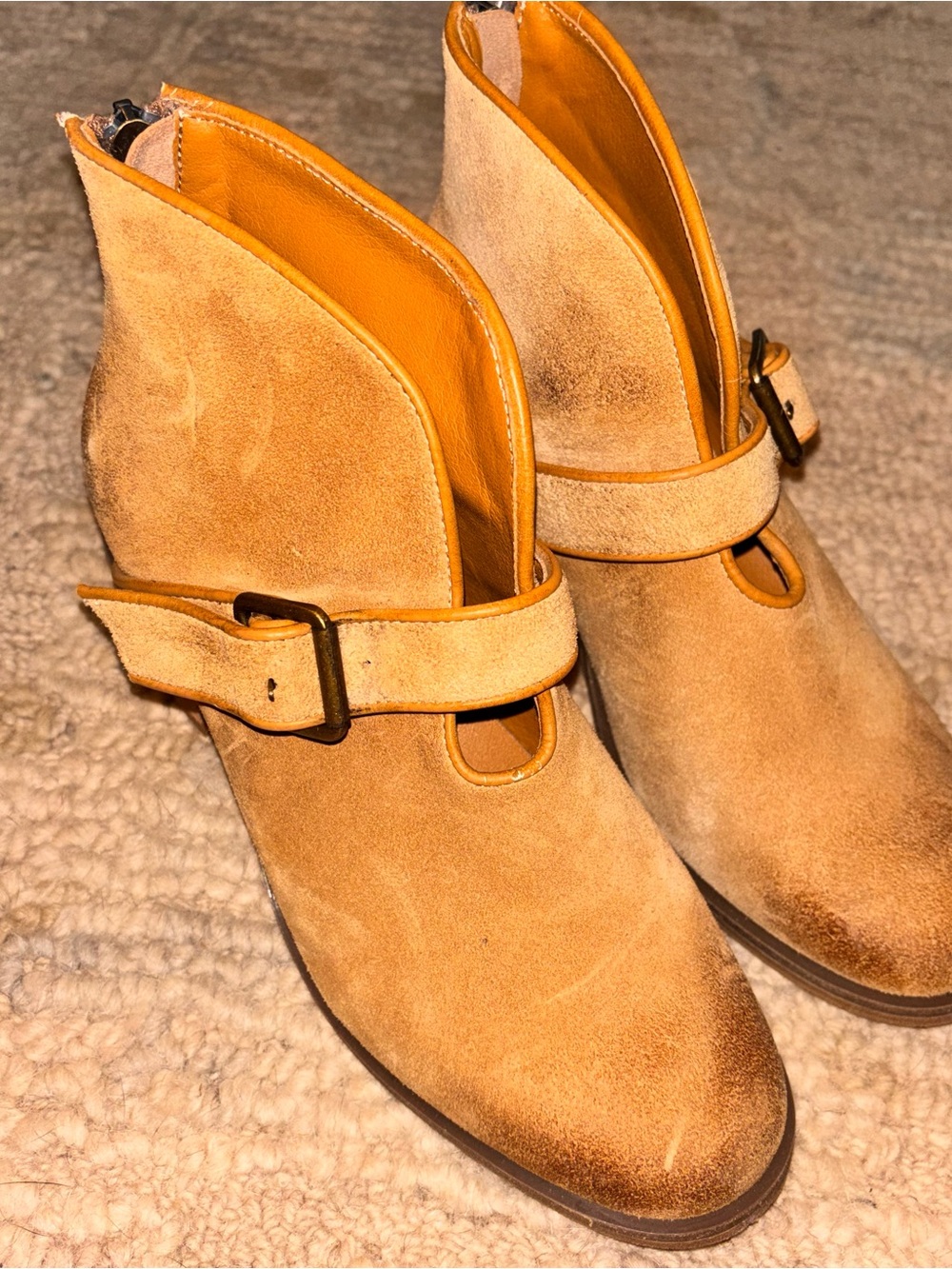 Antelope 36 tan suede booties with strap like new never worn western Boho fall